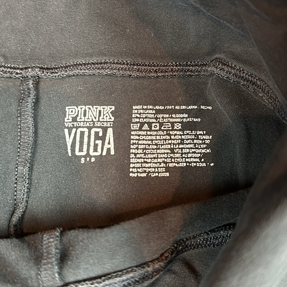 VS PINK Yoga Capris Sequin Foldover - Picture 6 of 6